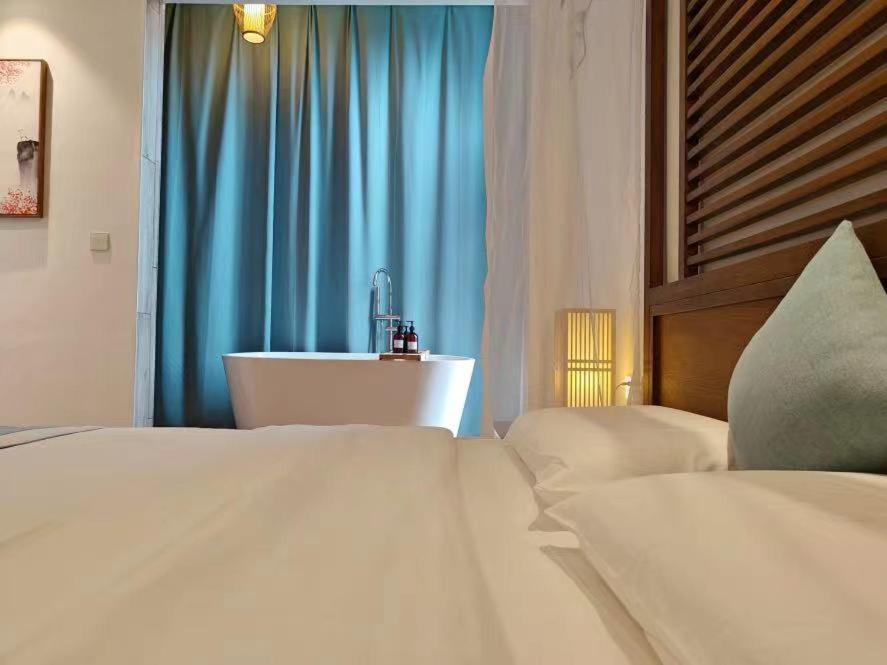 Melody Inn Yangshuo Bagian luar foto